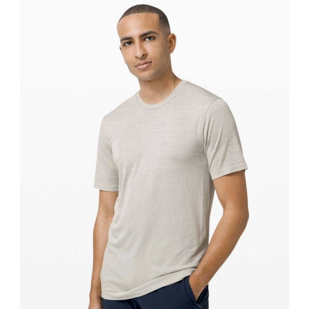 Lululemon Mens Silver Gray Metal Vent Breathe Short Sleeve Shirt Training Gym S